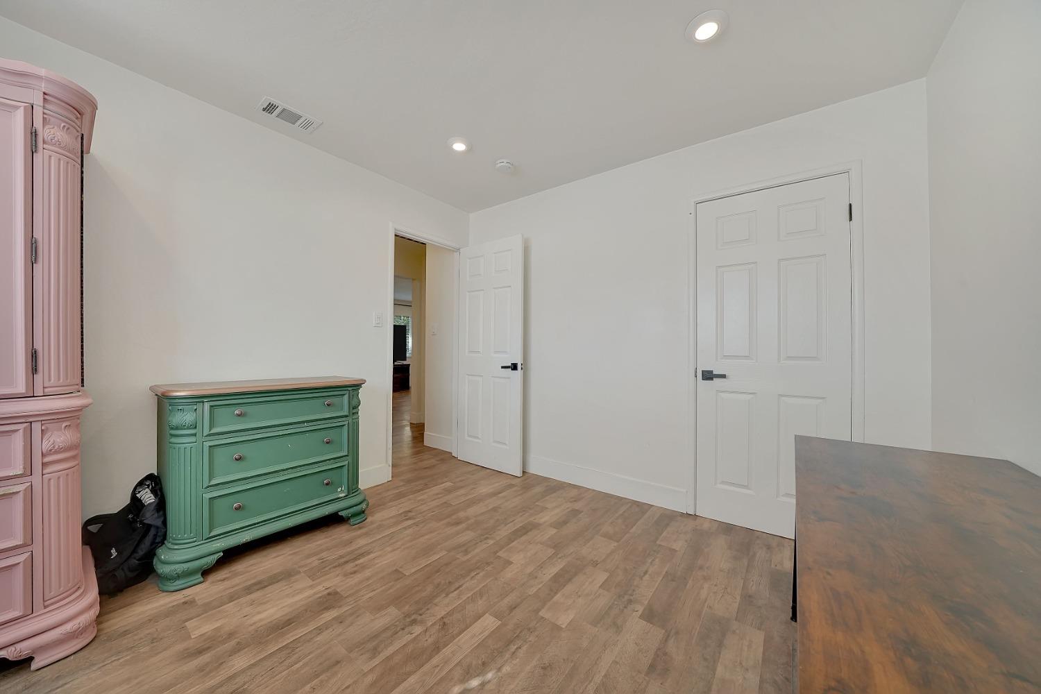 Detail Gallery Image 18 of 32 For 613 Macarthur St, Sacramento,  CA 95838 - 2 Beds | 1 Baths