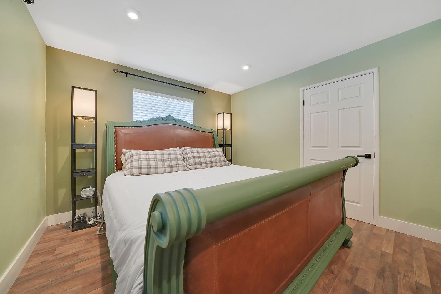 Detail Gallery Image 14 of 32 For 613 Macarthur St, Sacramento,  CA 95838 - 2 Beds | 1 Baths