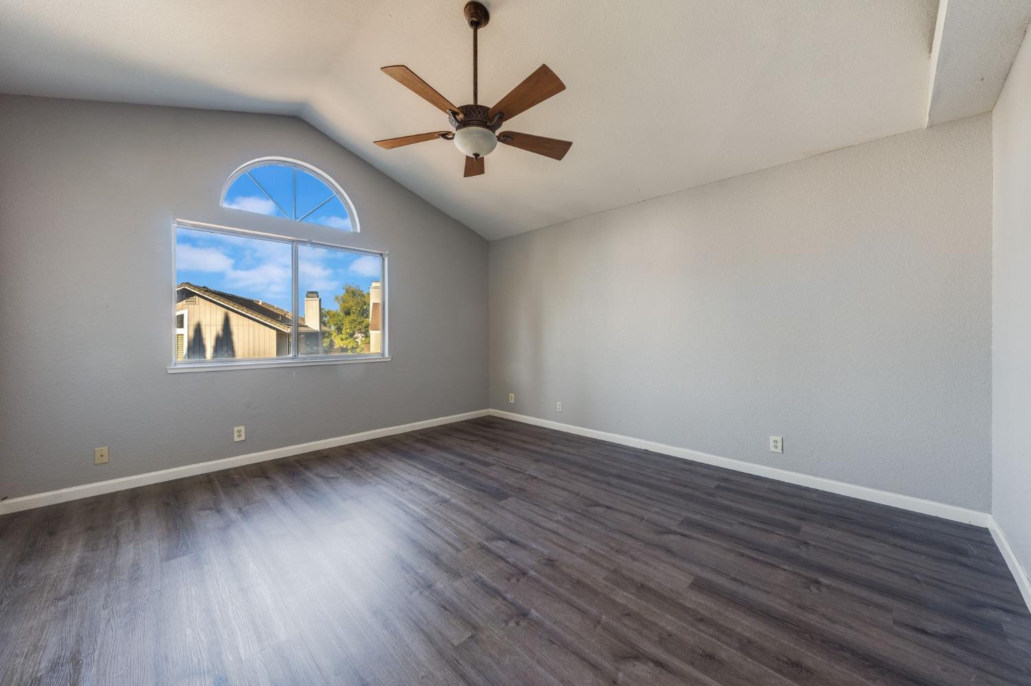 Detail Gallery Image 22 of 70 For 4123 Pebble Oaks Ct, Antelope,  CA 95843 - 4 Beds | 2/1 Baths