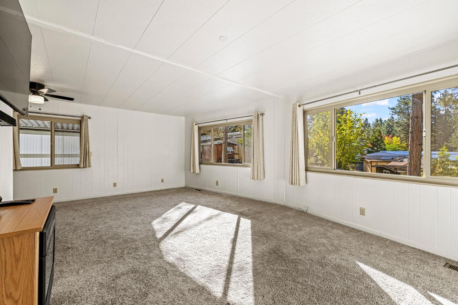 Detail Gallery Image 25 of 53 For 14 Wendy Circle, Grass Valley,  CA 95945 - 2 Beds | 2 Baths