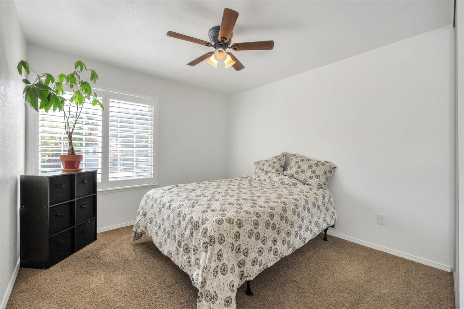 Detail Gallery Image 14 of 32 For 1317 Stonebridge Way, Roseville,  CA 95661 - 4 Beds | 2/1 Baths