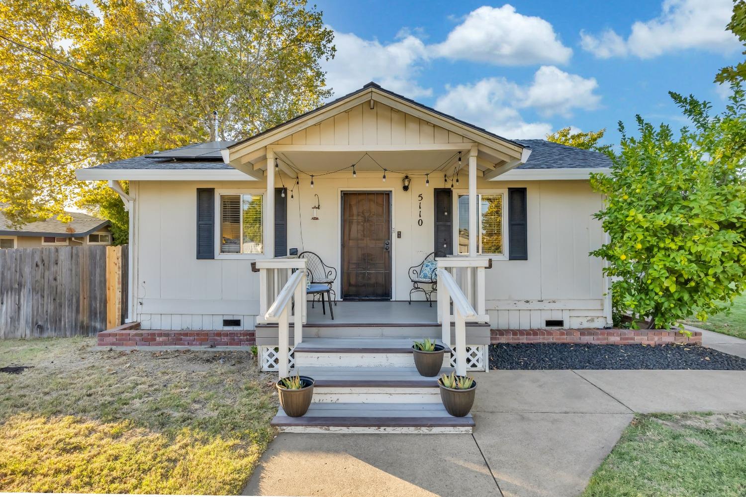 Detail Gallery Image 1 of 36 For 5110 Grove St, Rocklin,  CA 95677 - 2 Beds | 1 Baths