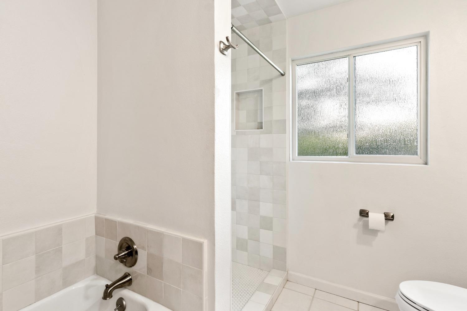 Detail Gallery Image 26 of 37 For 6748 N Pershing Ave, Stockton,  CA 95207 - 3 Beds | 1/1 Baths