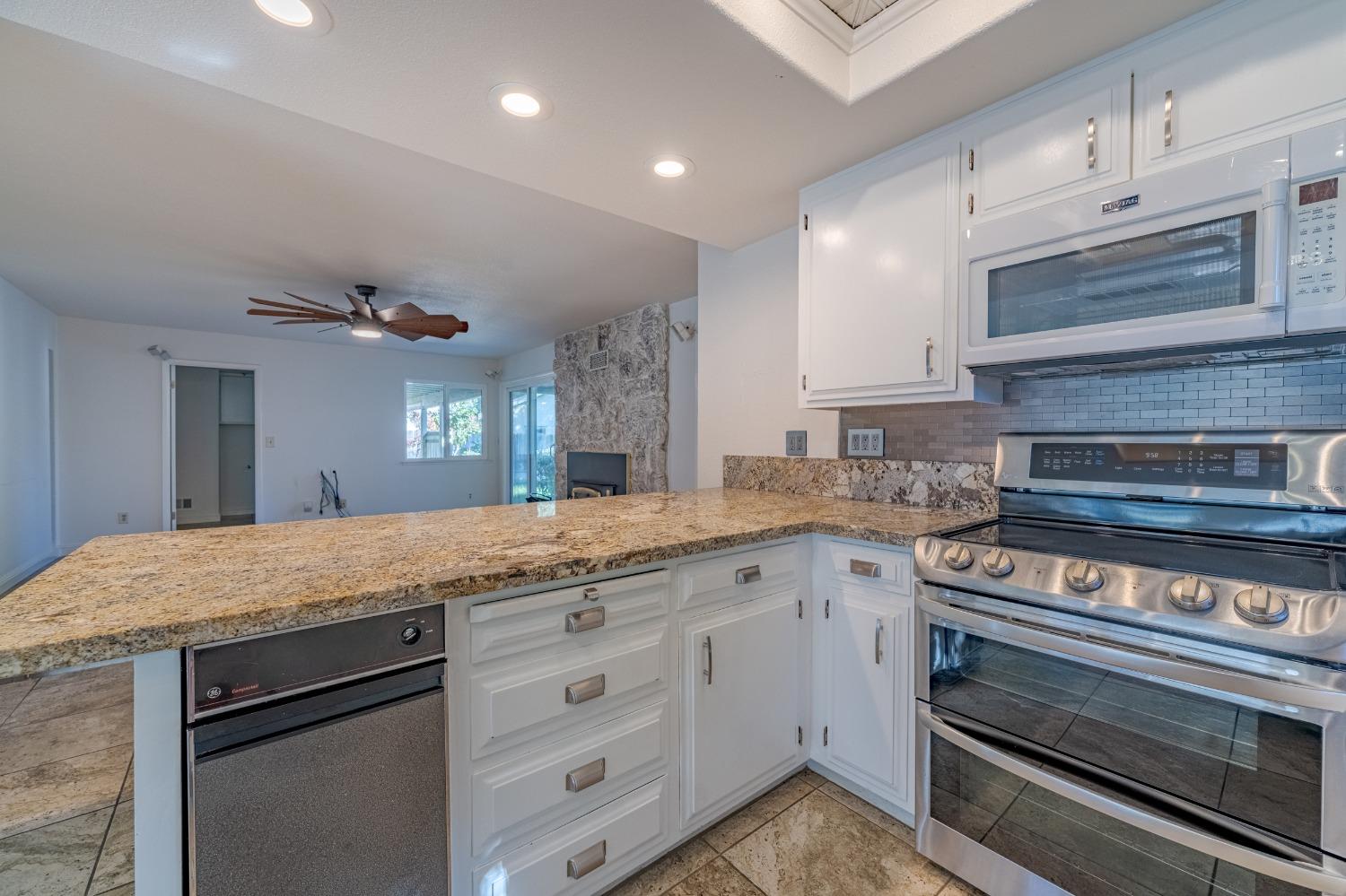 Detail Gallery Image 22 of 53 For 3440 Osborne Dr, Modesto,  CA 95350 - 3 Beds | 2 Baths