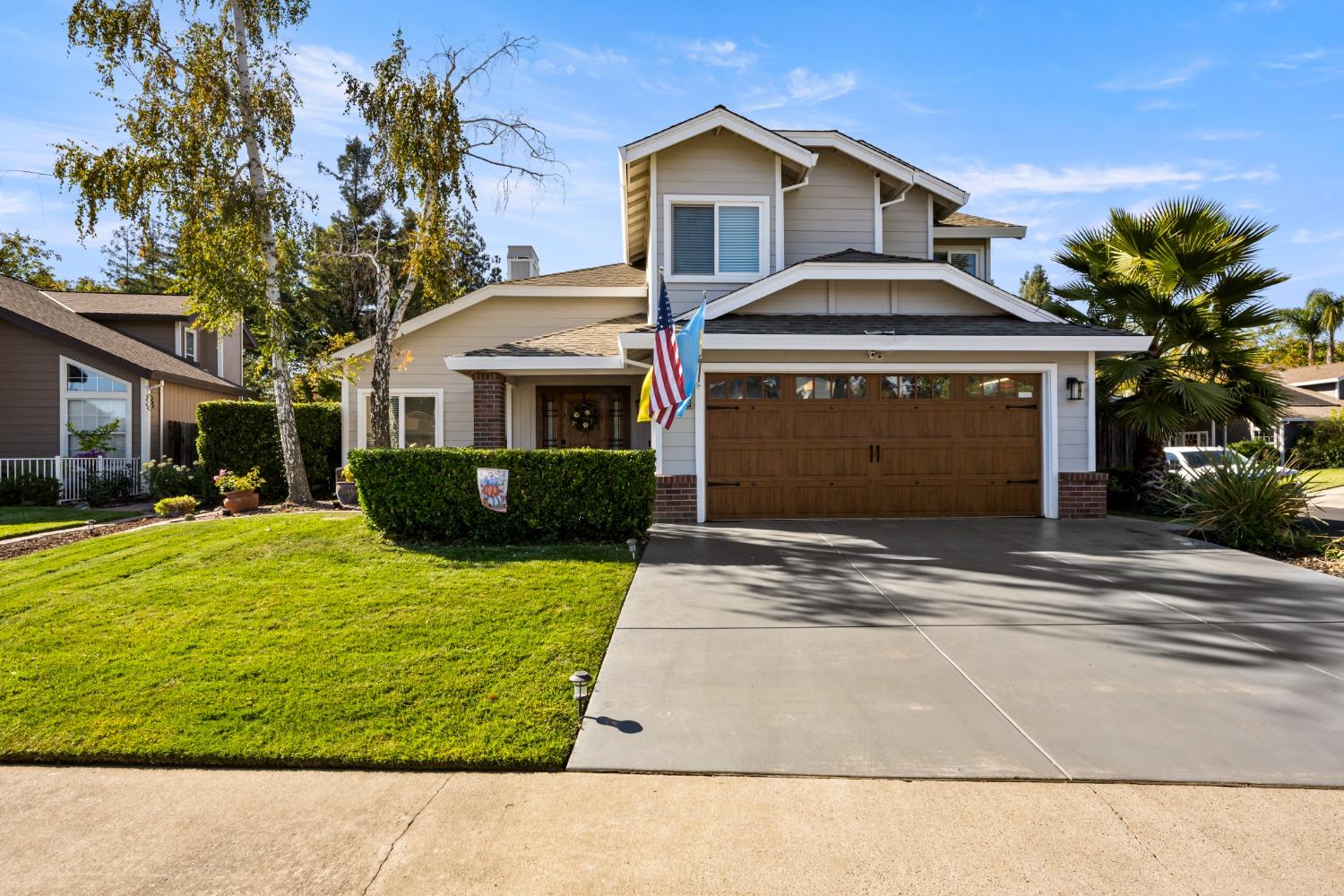 Detail Gallery Image 2 of 56 For 9270 November Dr, Elk Grove,  CA 95758 - 4 Beds | 2/1 Baths