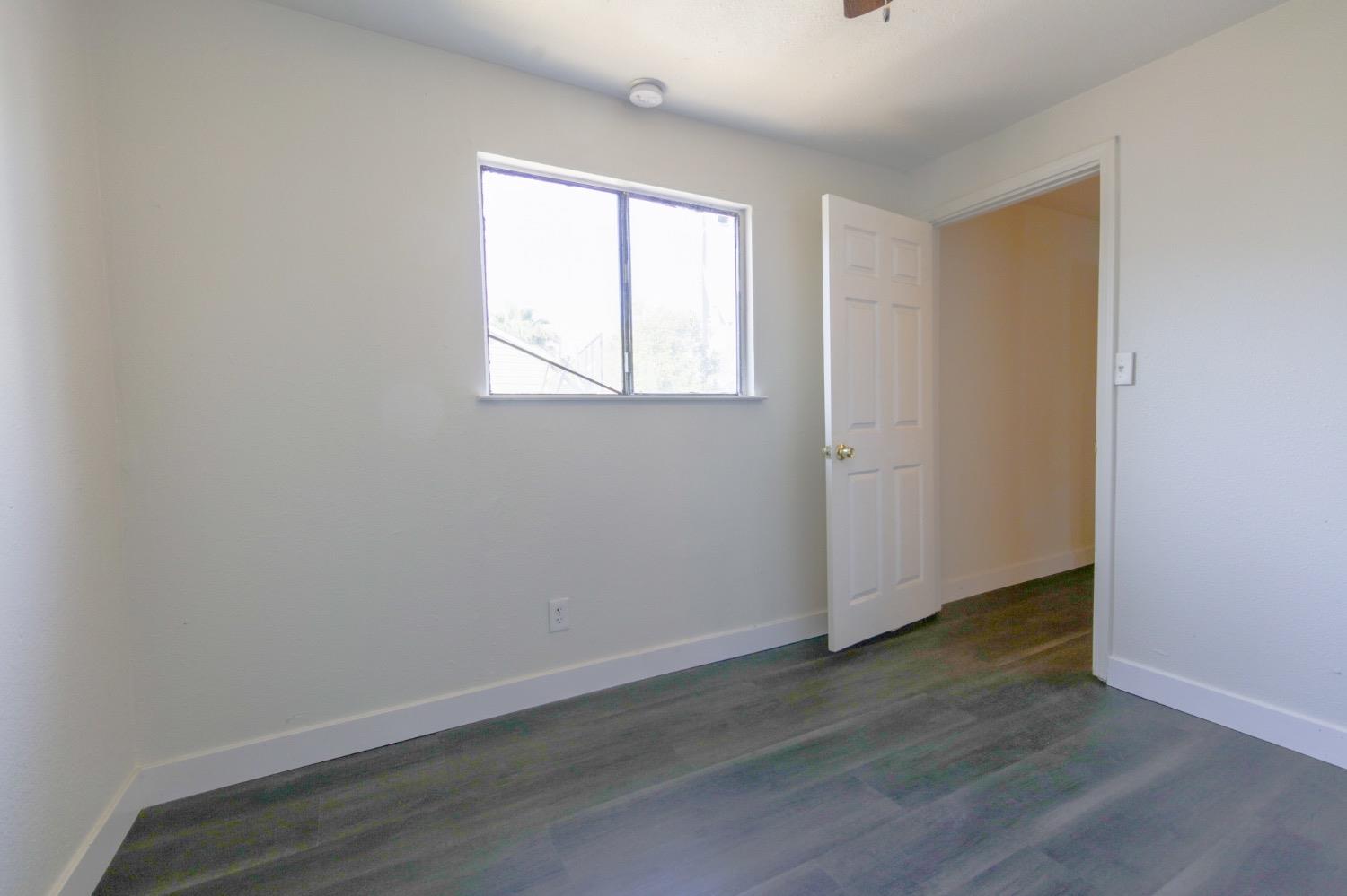 Detail Gallery Image 7 of 45 For 2121 S Lincoln St, Stockton,  CA 95206 - 3 Beds | 2 Baths