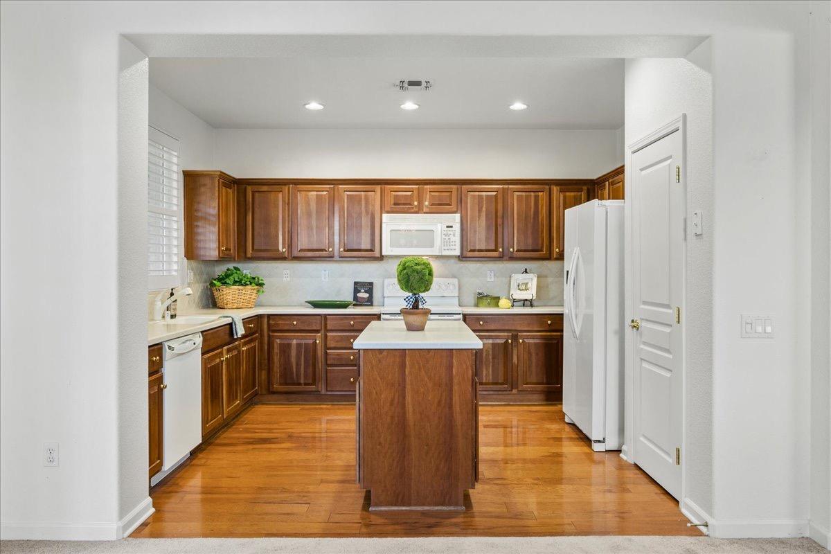 Detail Gallery Image 11 of 30 For 381 Daylily Ln, Lincoln,  CA 95648 - 2 Beds | 2 Baths