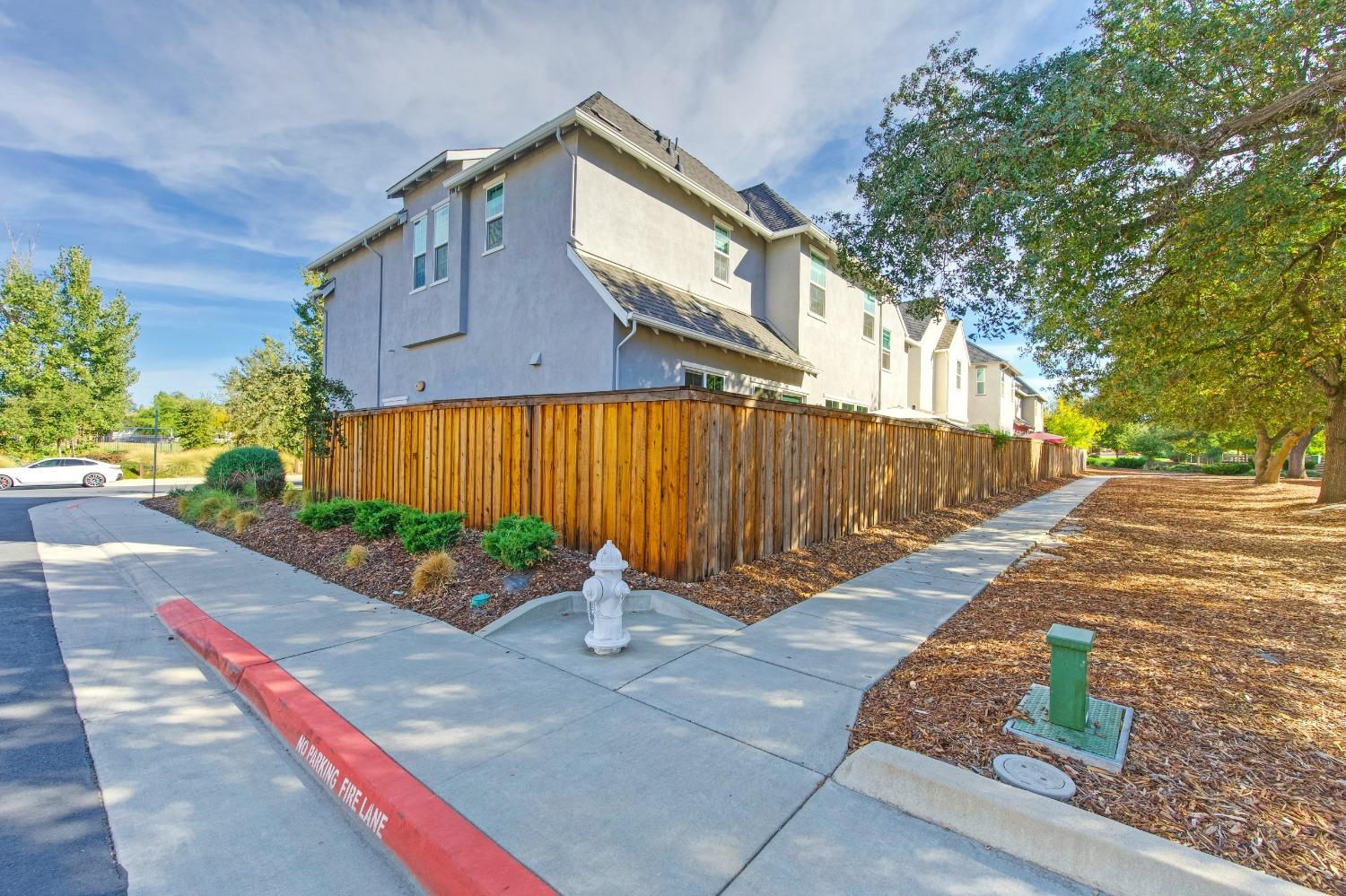 Detail Gallery Image 55 of 62 For 7568 Twin Bridges Ln, Citrus Heights,  CA 95610 - 3 Beds | 2/1 Baths