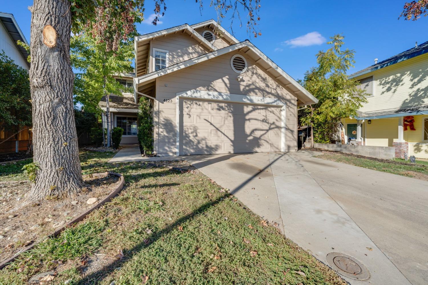 Detail Gallery Image 1 of 70 For 4123 Pebble Oaks Ct, Antelope,  CA 95843 - 4 Beds | 2/1 Baths