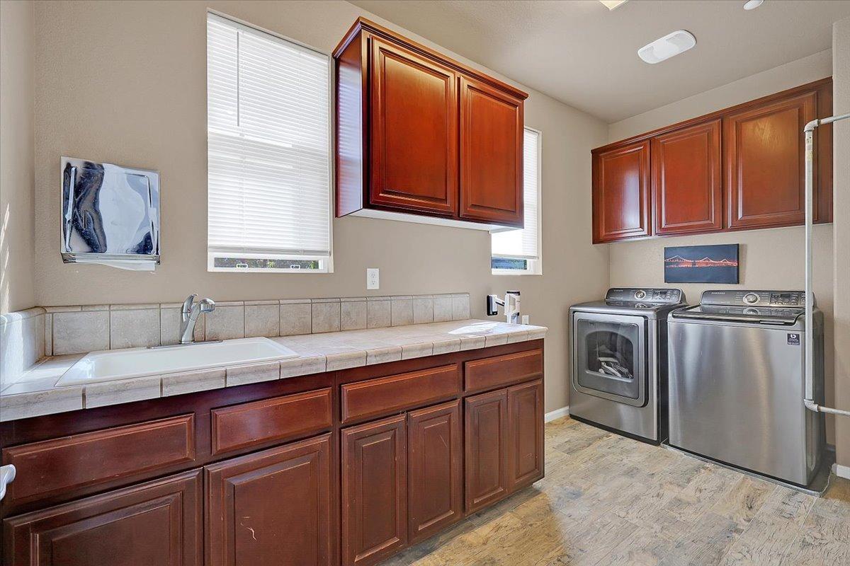 Detail Gallery Image 28 of 41 For 7 Crystalwood Cir, Lincoln,  CA 95648 - 3 Beds | 2/1 Baths