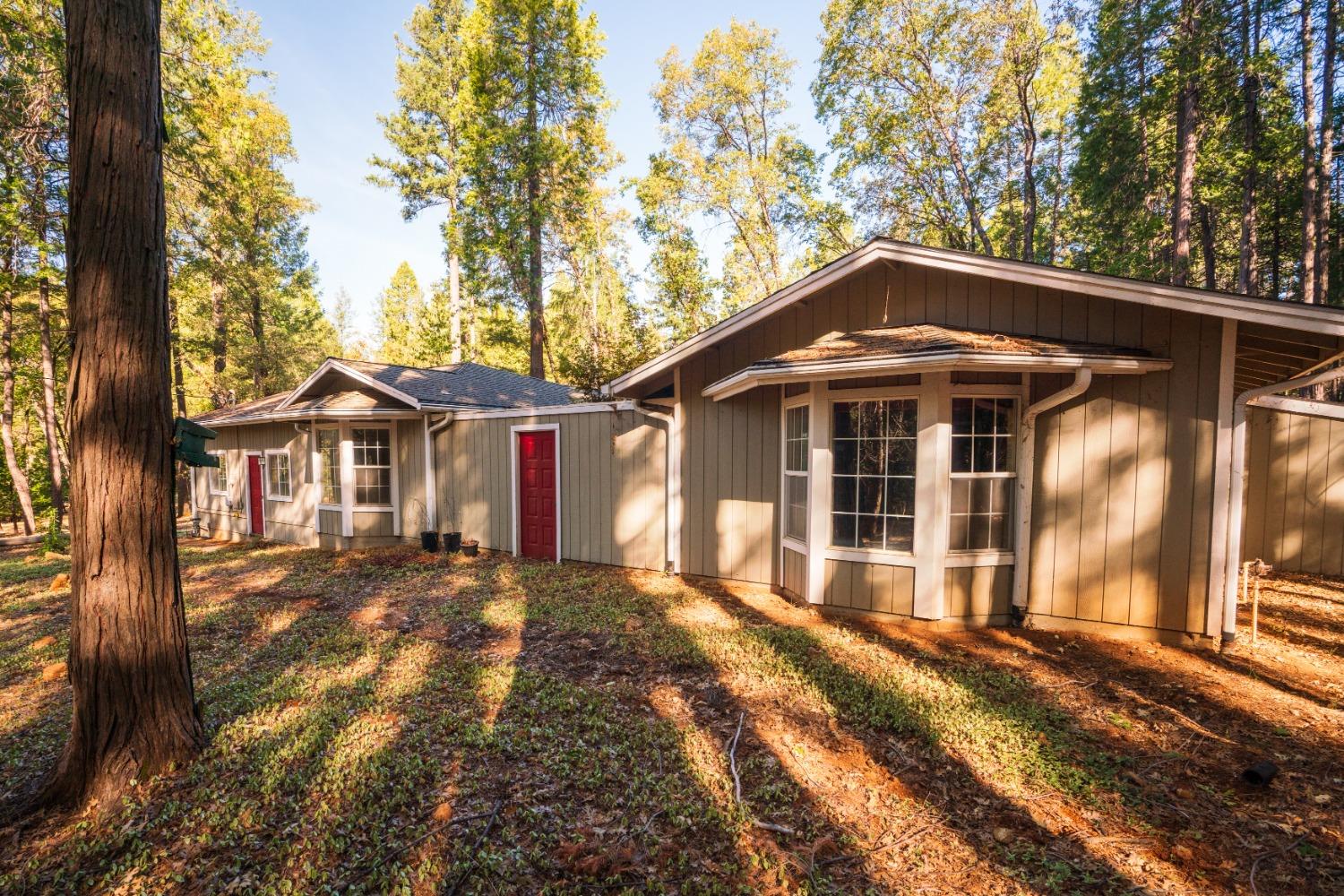 Detail Gallery Image 3 of 51 For 13015 Lee Ln, Nevada City,  CA 95959 - 2 Beds | 2 Baths