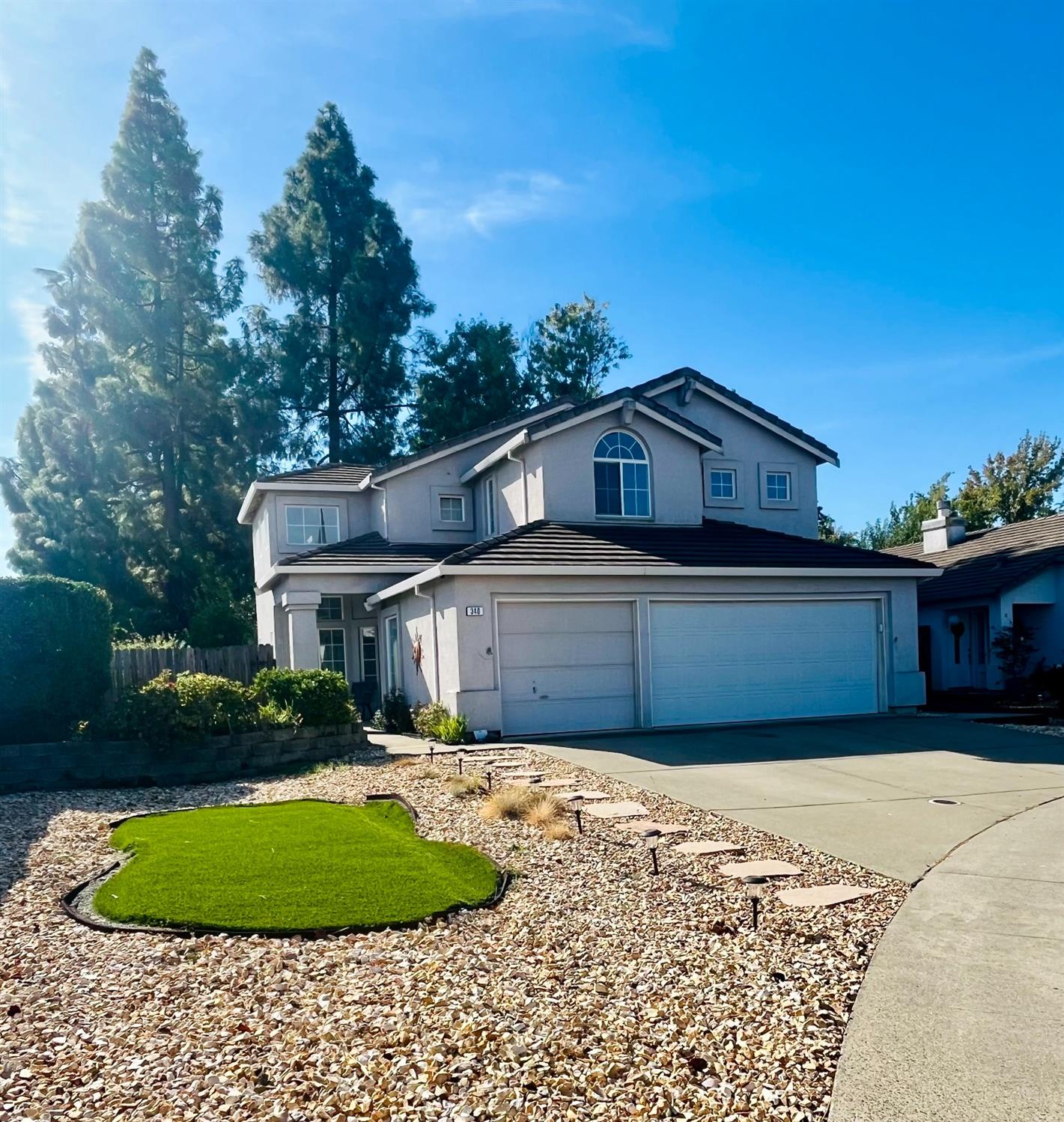 Detail Gallery Image 1 of 20 For 340 Cappas Ct, Roseville,  CA 95678 - 4 Beds | 2/1 Baths