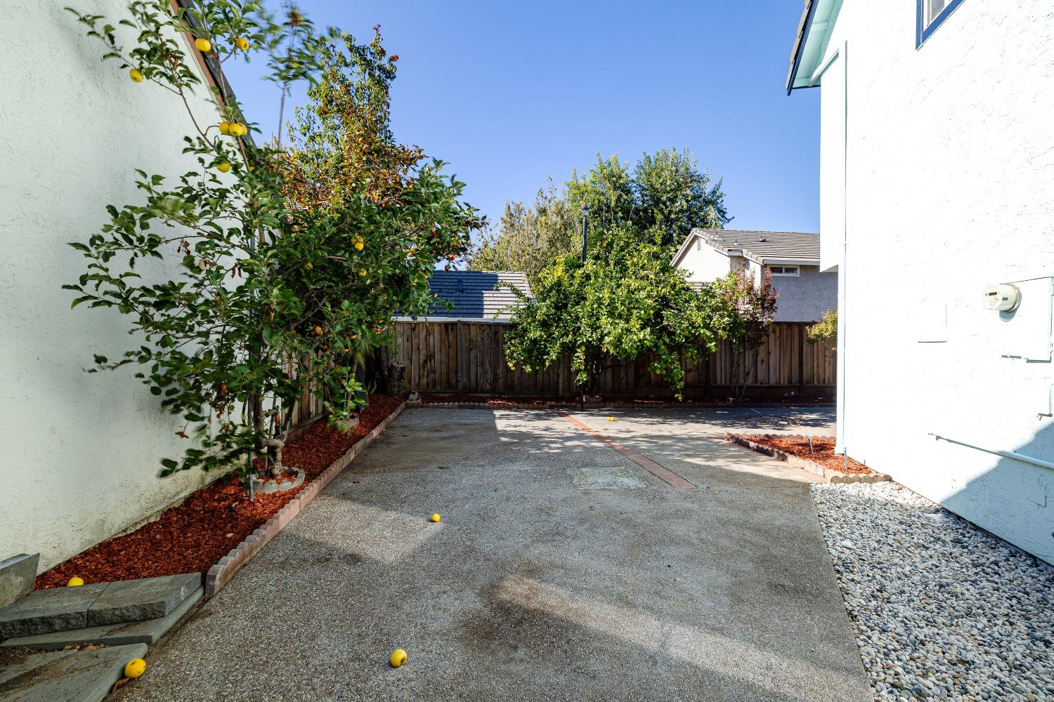 Detail Gallery Image 25 of 41 For 2129 Doxey Dr, San Jose,  CA 95131 - 3 Beds | 2/1 Baths