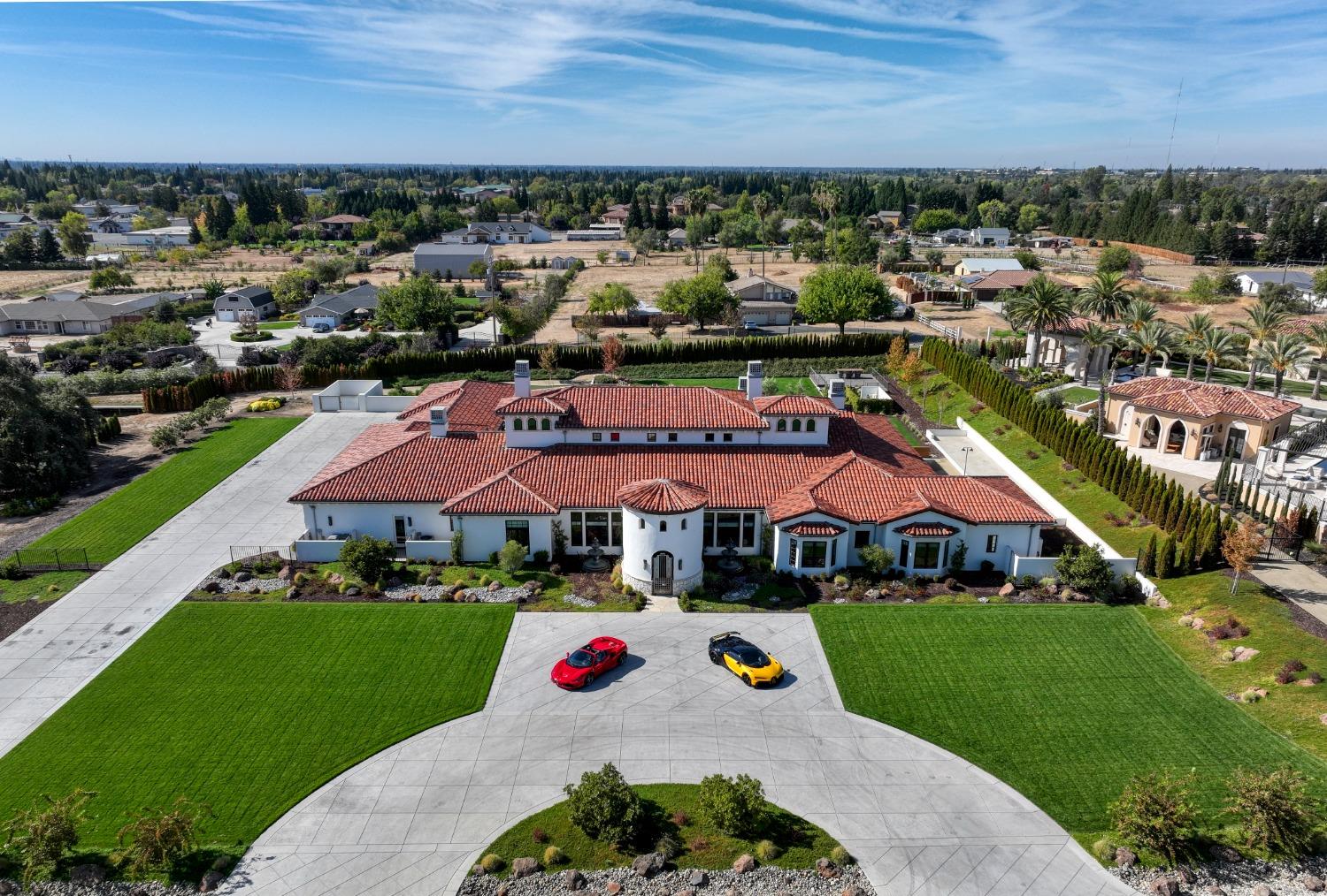 Detail Gallery Image 5 of 99 For 9050 Chelshire Estates Ct, Granite Bay,  CA 95746 - 4 Beds | 4/3 Baths