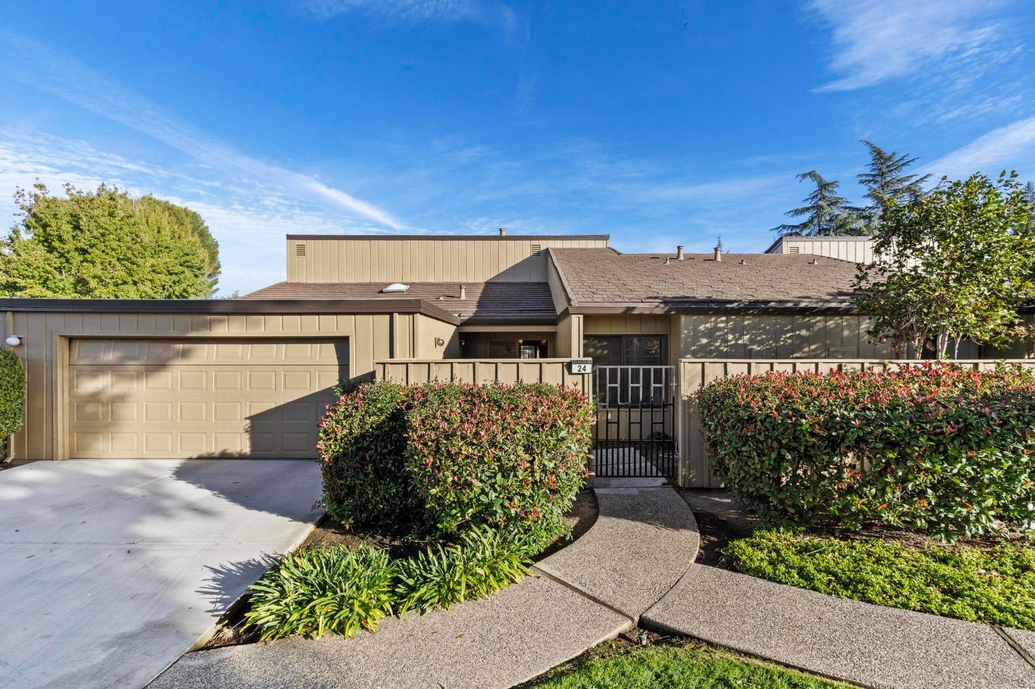 Detail Gallery Image 1 of 47 For 1338 Hunn Rd #24,  Yuba City,  CA 95993 - 3 Beds | 2 Baths