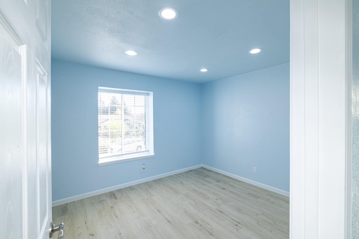 Detail Gallery Image 16 of 41 For 2129 Doxey Dr, San Jose,  CA 95131 - 3 Beds | 2/1 Baths