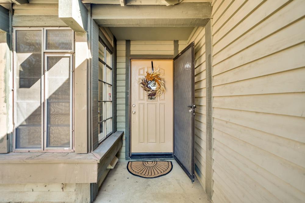 Detail Gallery Image 4 of 37 For 10 Limited Ct, Sacramento,  CA 95823 - 3 Beds | 2/1 Baths