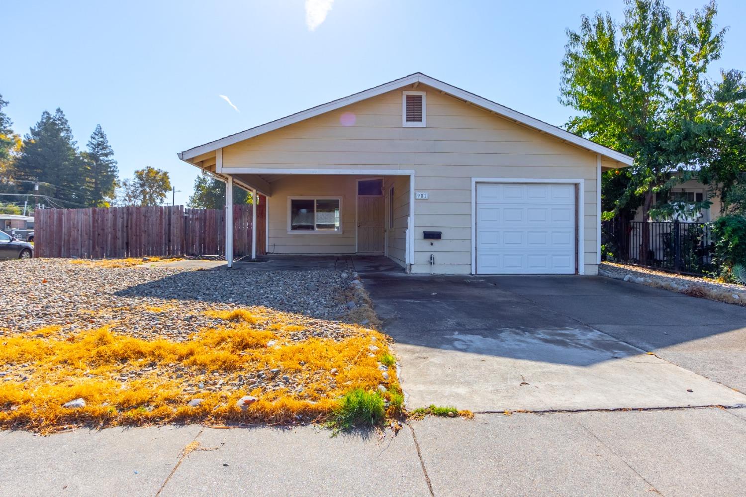 Detail Gallery Image 2 of 28 For 901 Joan St, West Sacramento,  CA 95605 - 3 Beds | 2 Baths