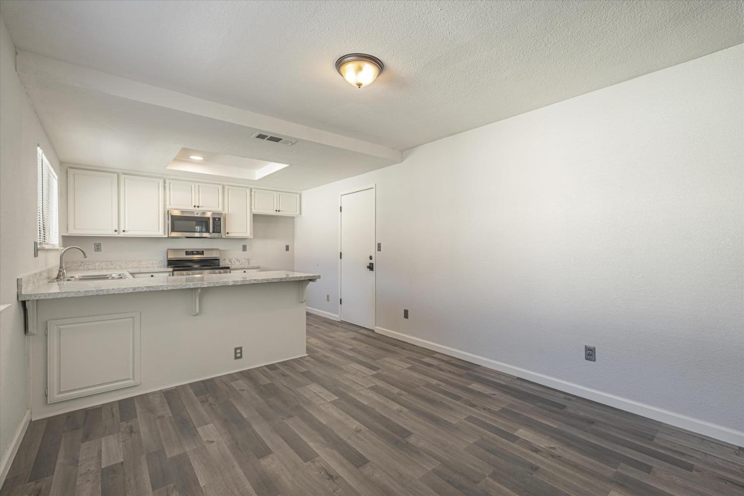 Detail Gallery Image 13 of 33 For 500 Capistrano Dr, Modesto,  CA 95354 - 2 Beds | 2 Baths