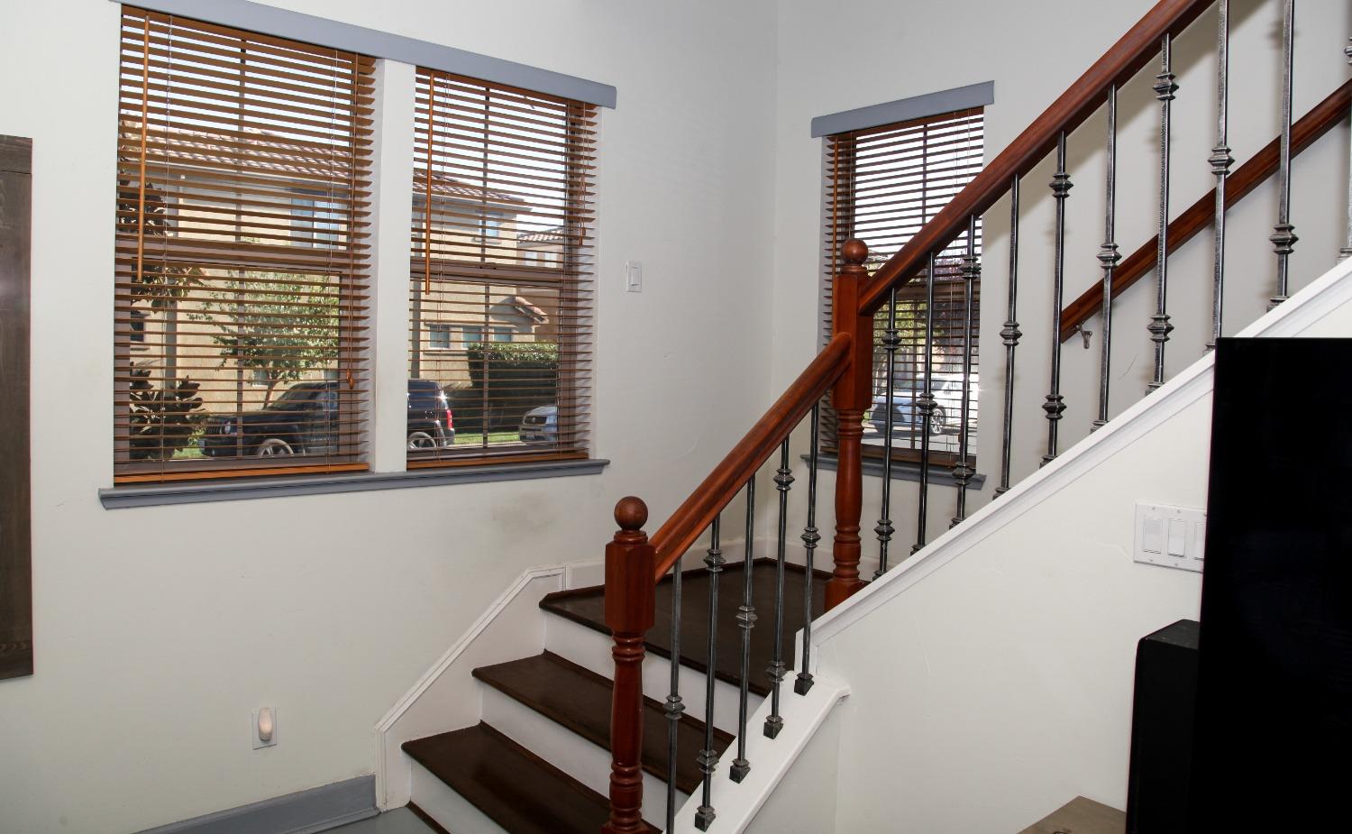 Detail Gallery Image 16 of 21 For 1655 Ballou Cir, Folsom,  CA 95630 - 3 Beds | 2/1 Baths