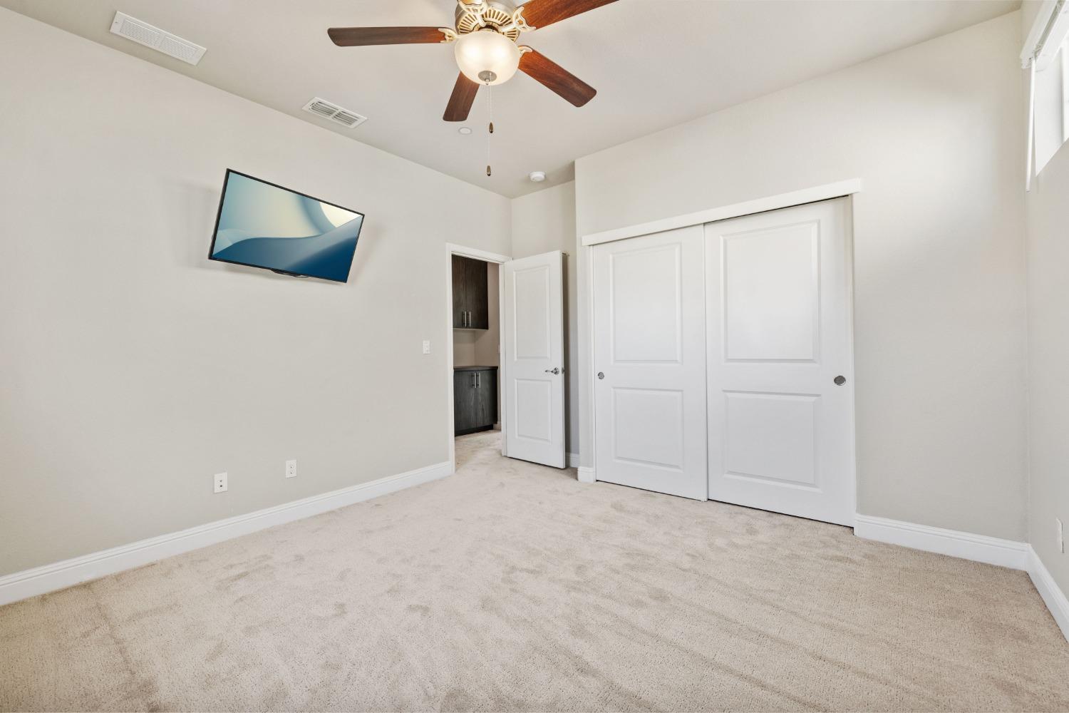 Detail Gallery Image 21 of 35 For 10811 Portico Cir, Rancho Cordova,  CA 95670 - 3 Beds | 2/1 Baths