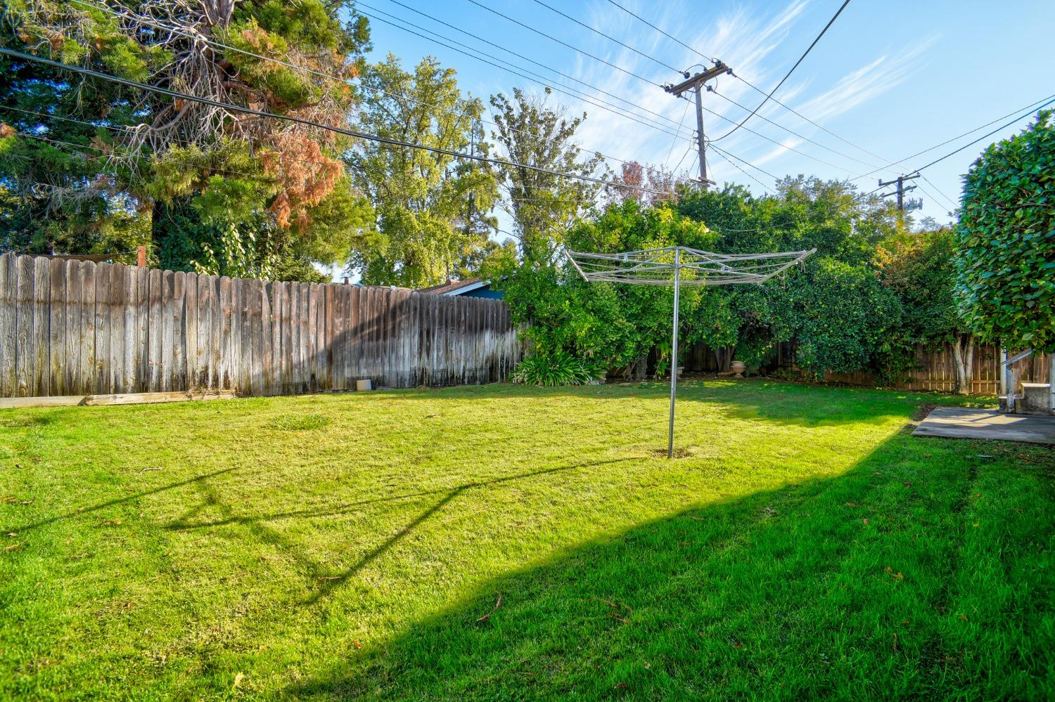 Detail Gallery Image 22 of 27 For 9049 Rosewood Dr, Sacramento,  CA 95826 - 3 Beds | 2 Baths