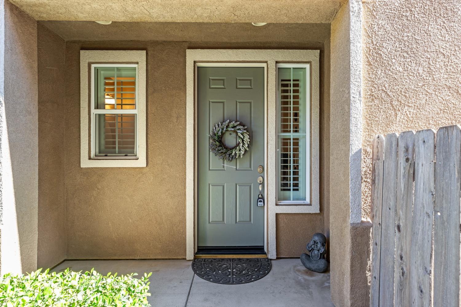 Detail Gallery Image 2 of 30 For 3848 Purple Finch Ln, Modesto,  CA 95355 - 3 Beds | 2/1 Baths