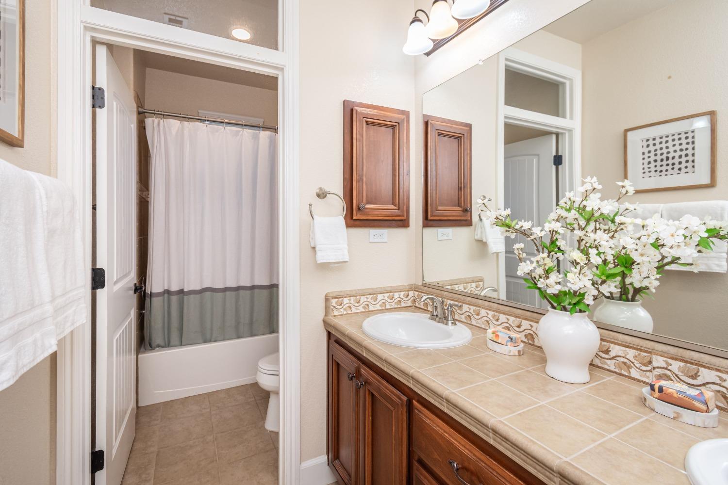 Detail Gallery Image 21 of 28 For 7109 Orchard Cir, Penryn,  CA 95663 - 3 Beds | 3 Baths