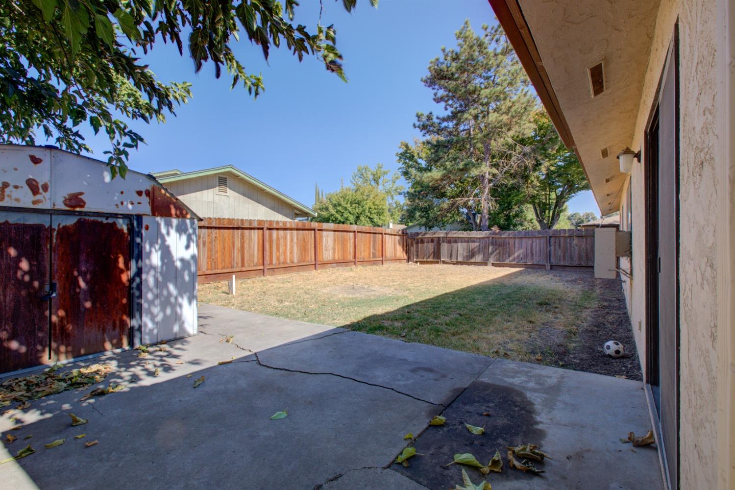 Detail Gallery Image 5 of 43 For 701 Junipero Ct, Merced,  CA 95348 - 3 Beds | 2 Baths