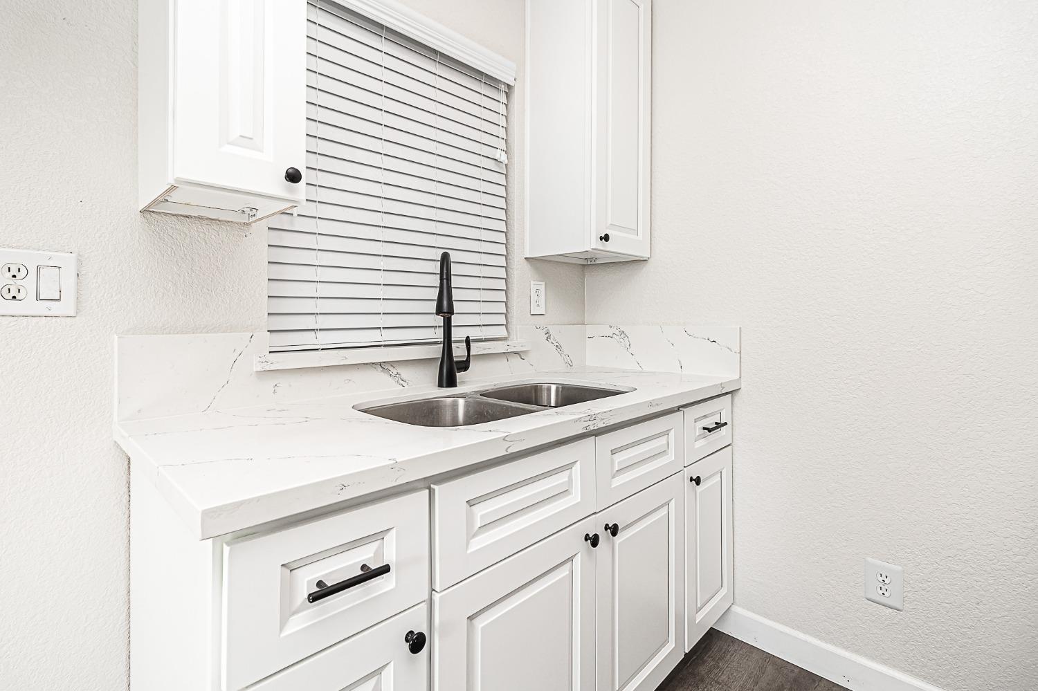 Detail Gallery Image 13 of 23 For 921 Snead, Modesto,  CA 95351 - 3 Beds | 2 Baths