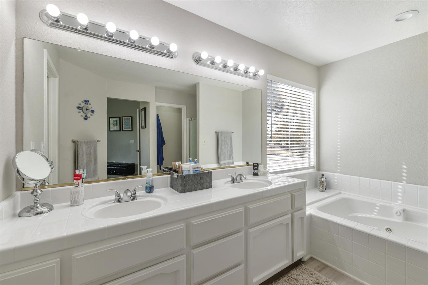 Detail Gallery Image 32 of 43 For 1961 Valley View Dr, Tracy,  CA 95377 - 3 Beds | 2/1 Baths