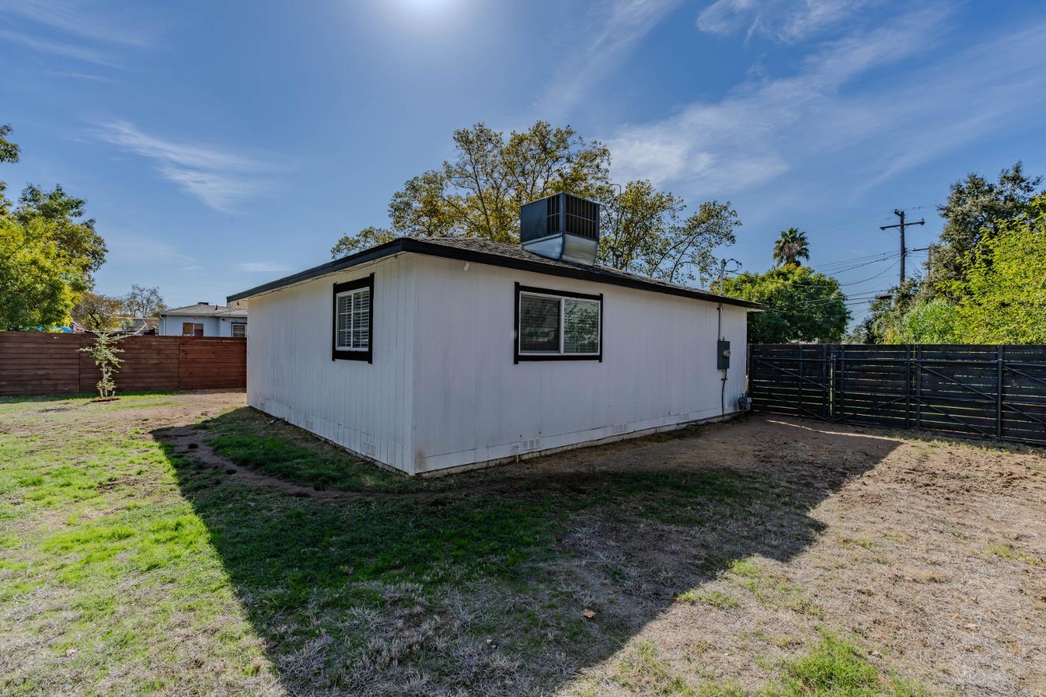 Detail Gallery Image 27 of 32 For 613 Macarthur St, Sacramento,  CA 95838 - 2 Beds | 1 Baths