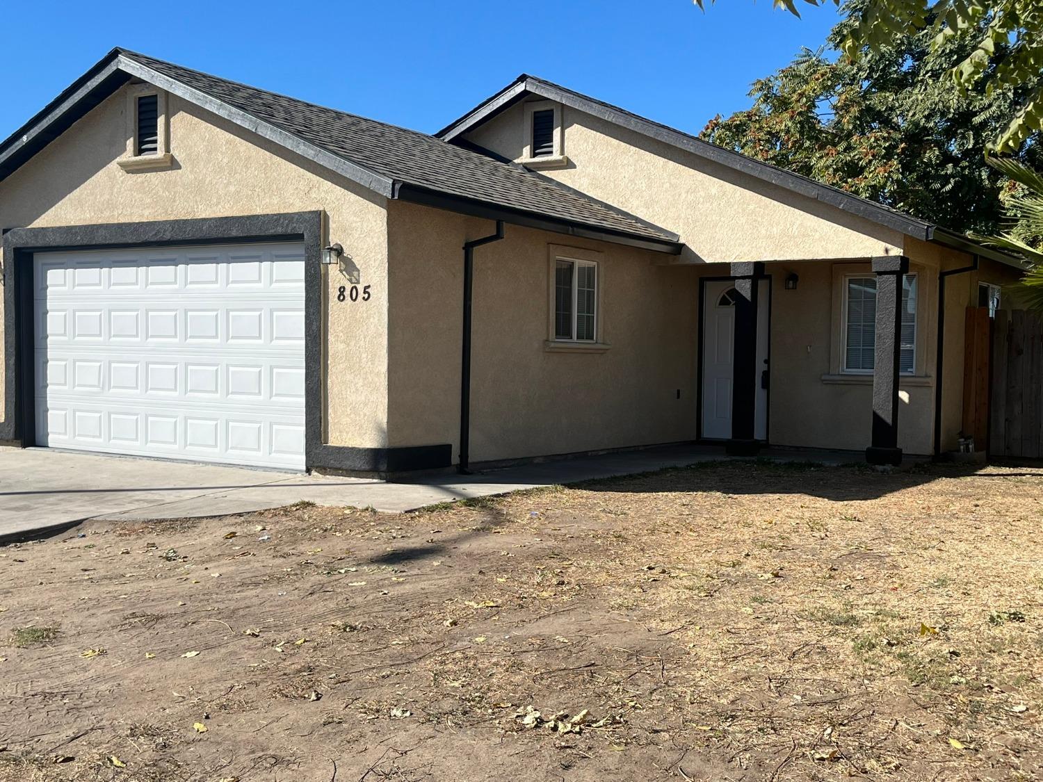 Detail Gallery Image 2 of 13 For 805 Fallen Leaf Ln, Modesto,  CA 95351 - 3 Beds | 2 Baths