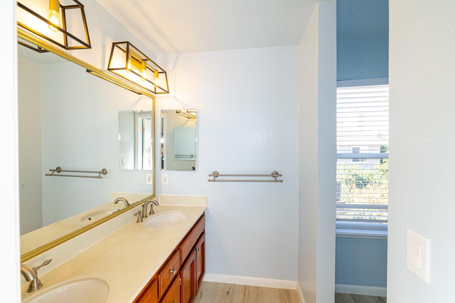 Detail Gallery Image 22 of 41 For 2129 Doxey Dr, San Jose,  CA 95131 - 3 Beds | 2/1 Baths