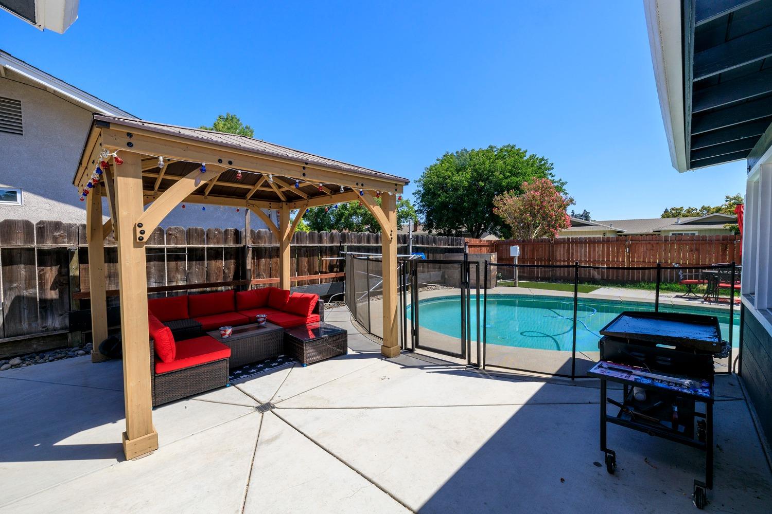 Detail Gallery Image 36 of 42 For 1200 Scottsdale Way, Modesto,  CA 95355 - 3 Beds | 2 Baths