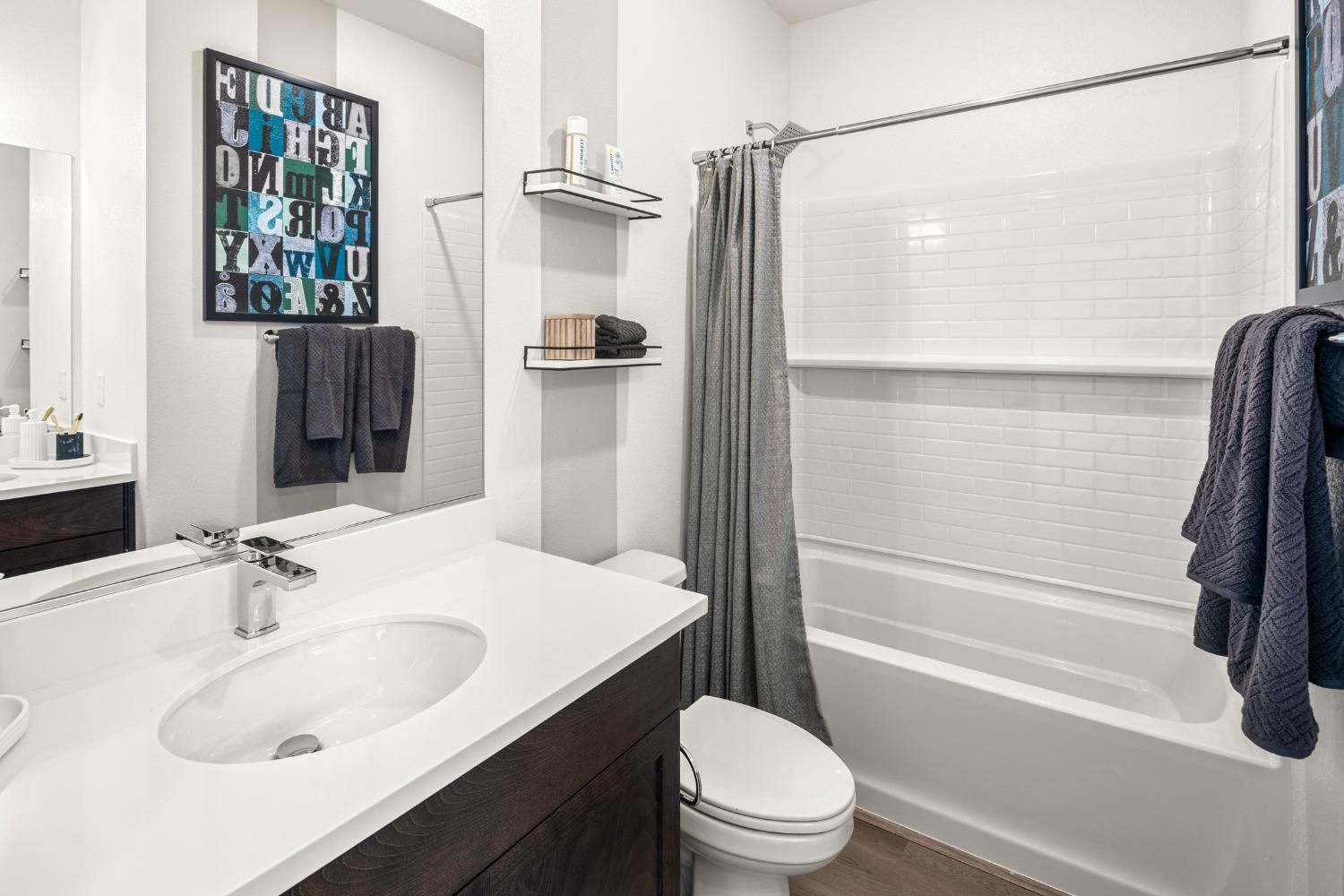 Detail Gallery Image 33 of 41 For 8612 Starburst Way, Sacramento,  CA 95823 - 4 Beds | 2/1 Baths