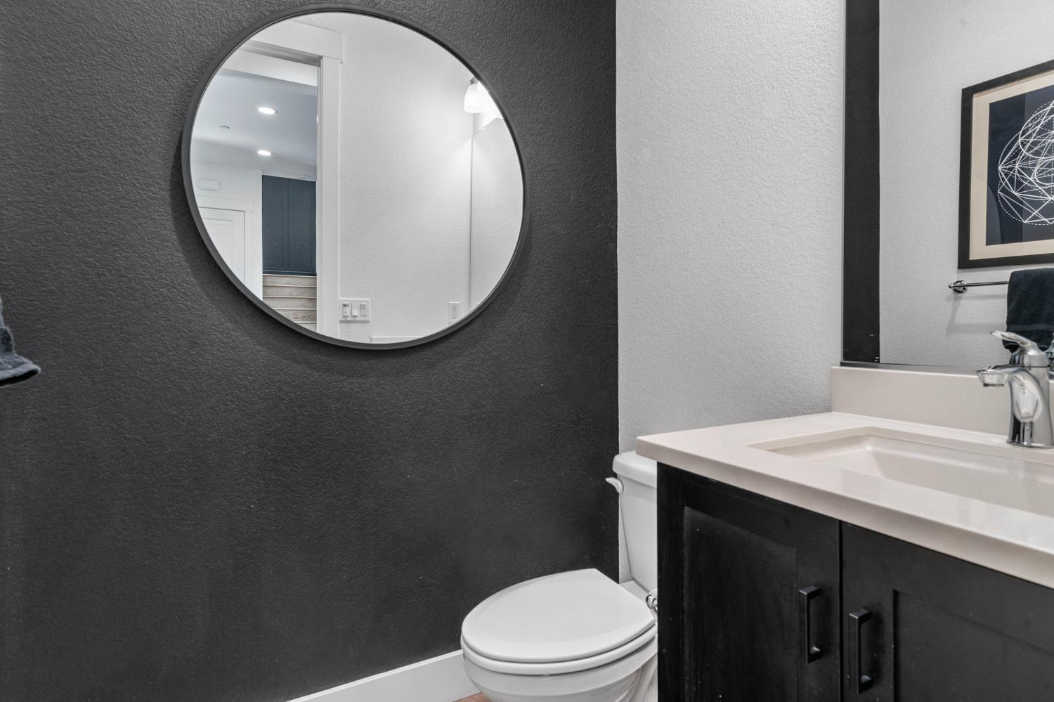 Detail Gallery Image 9 of 68 For 17147 Kestrel Ct, Lathrop,  CA 95330 - 5 Beds | 4/1 Baths