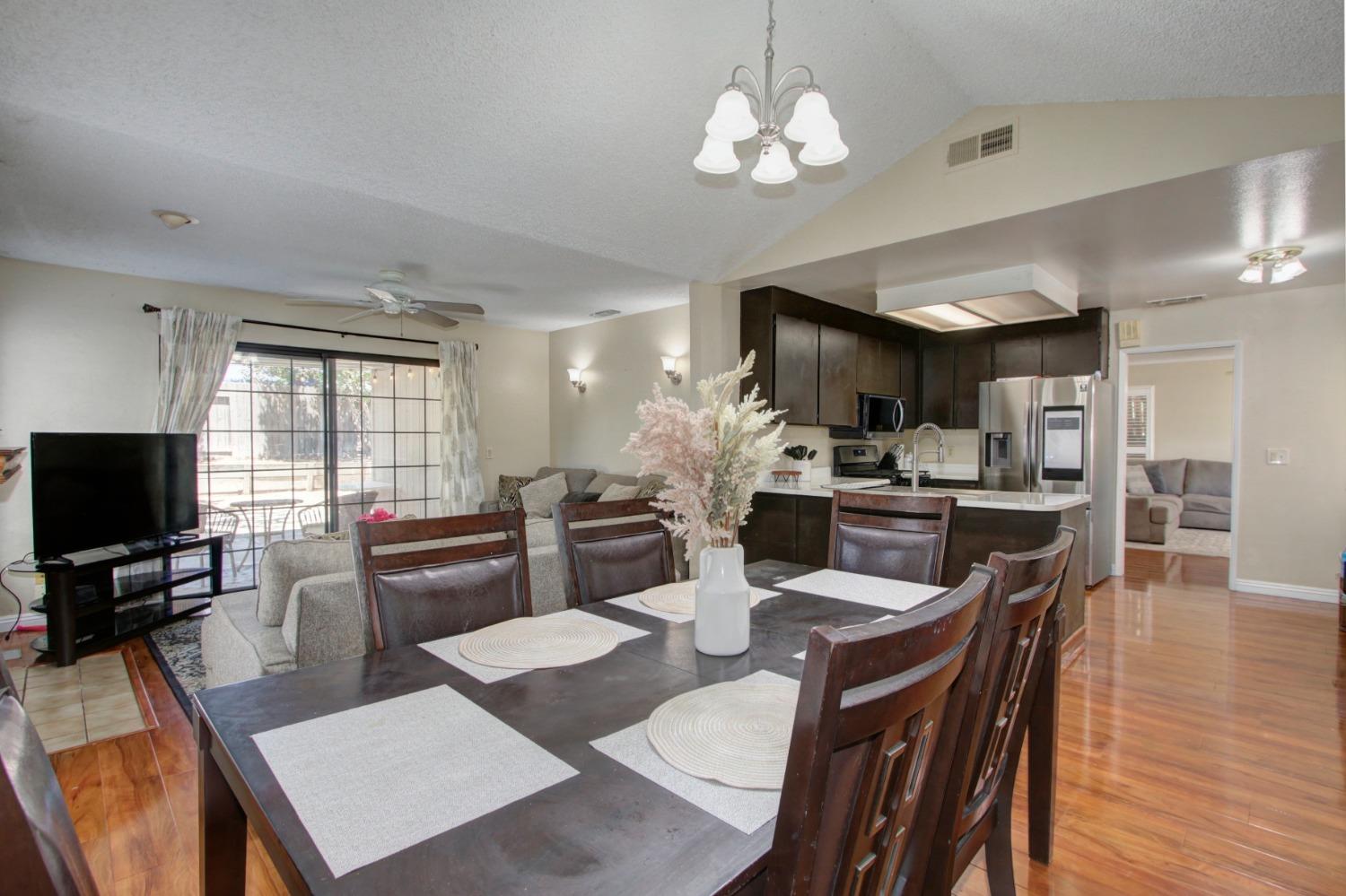 Detail Gallery Image 14 of 45 For 5605 Andes Ct, Sacramento,  CA 95842 - 3 Beds | 2 Baths