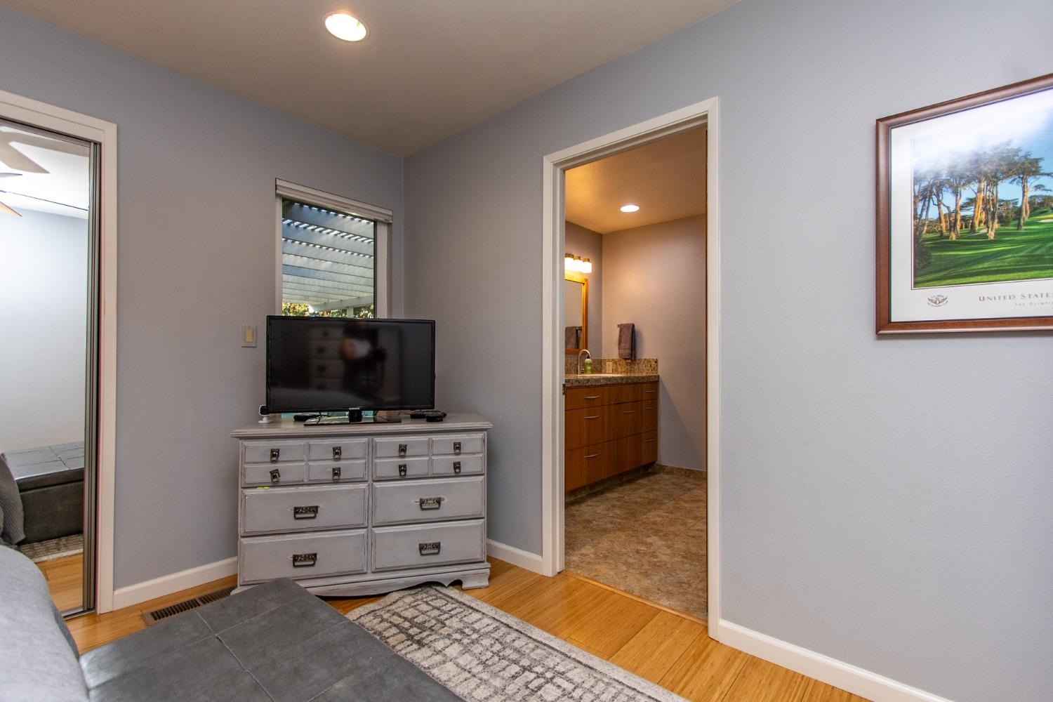 Detail Gallery Image 28 of 38 For 2061 Cumberland Dr, Turlock,  CA 95382 - 3 Beds | 2 Baths