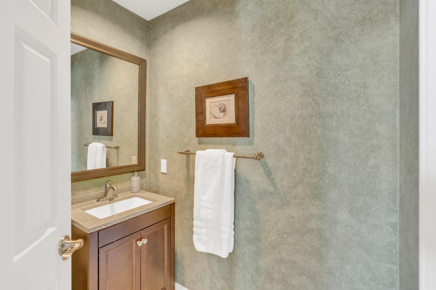 Detail Gallery Image 7 of 34 For 8505 Wedgestone Ct, Antelope,  CA 95843 - 3 Beds | 2/1 Baths