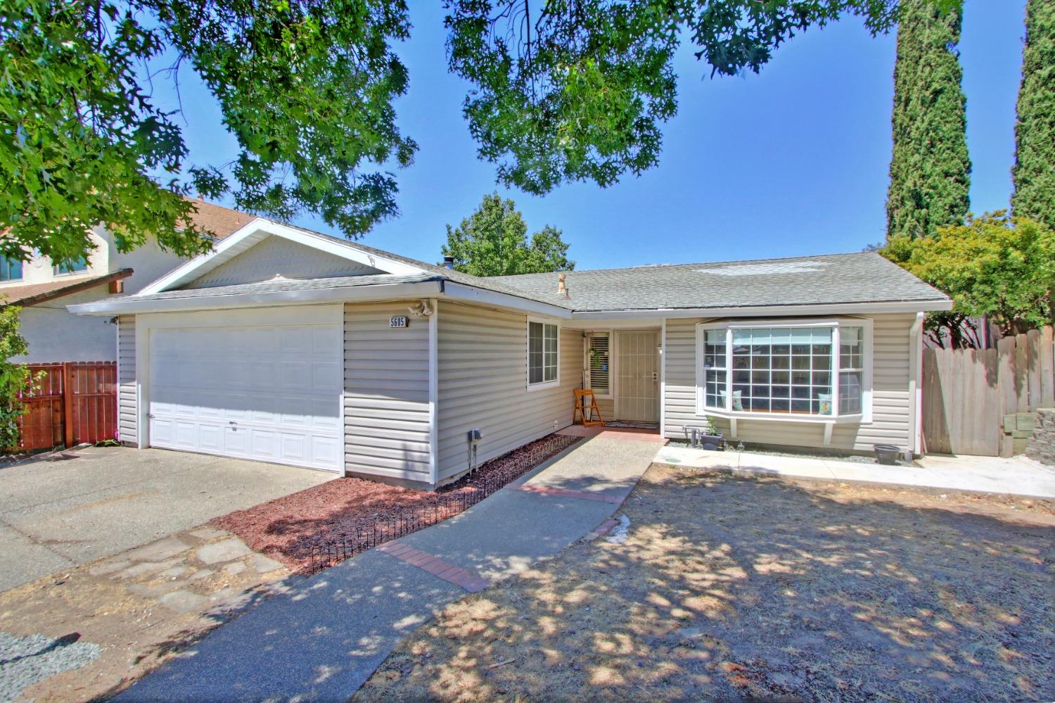 Detail Gallery Image 2 of 45 For 5605 Andes Ct, Sacramento,  CA 95842 - 3 Beds | 2 Baths