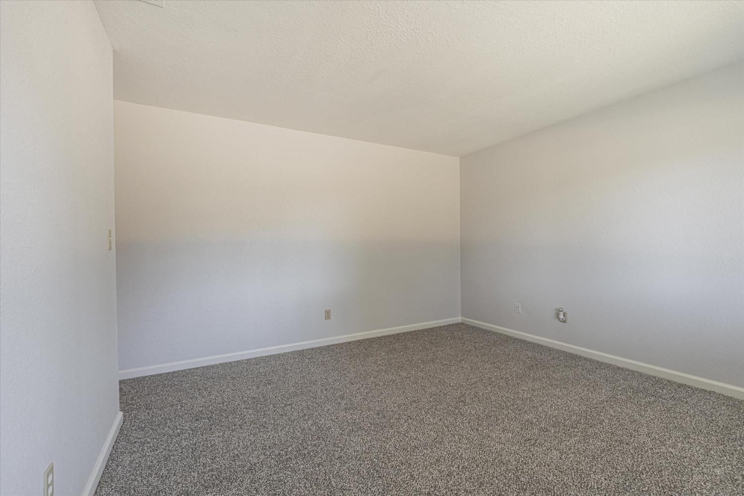 Detail Gallery Image 24 of 33 For 500 Capistrano Dr, Modesto,  CA 95354 - 2 Beds | 2 Baths