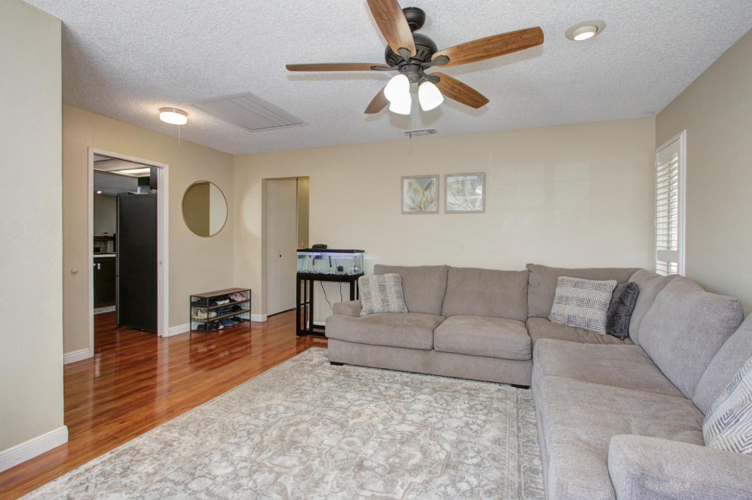 Detail Gallery Image 12 of 45 For 5605 Andes Ct, Sacramento,  CA 95842 - 3 Beds | 2 Baths