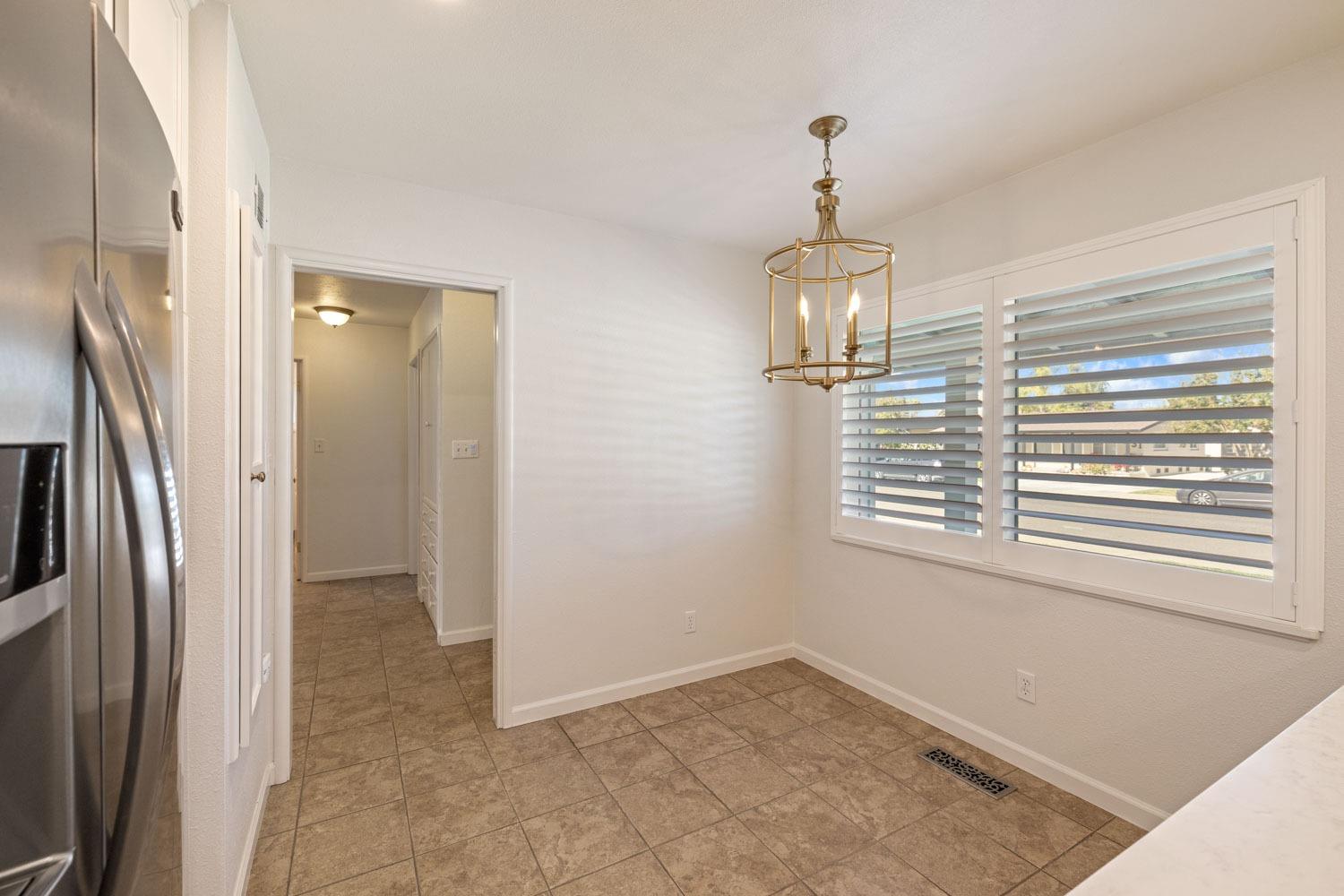 Detail Gallery Image 7 of 32 For 1424 Holly Dr, Lodi,  CA 95242 - 2 Beds | 1 Baths