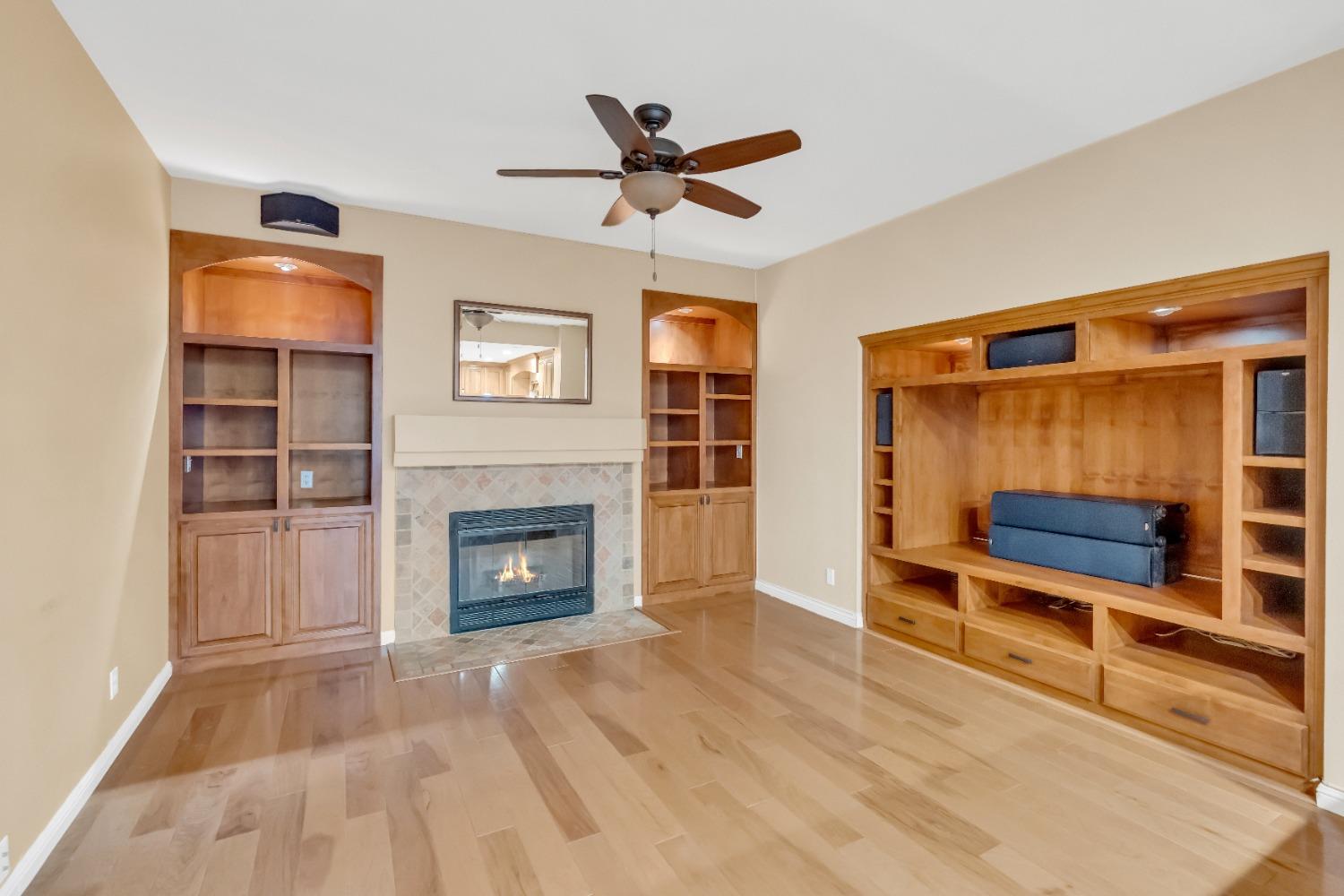 Detail Gallery Image 15 of 34 For 8505 Wedgestone Ct, Antelope,  CA 95843 - 3 Beds | 2/1 Baths