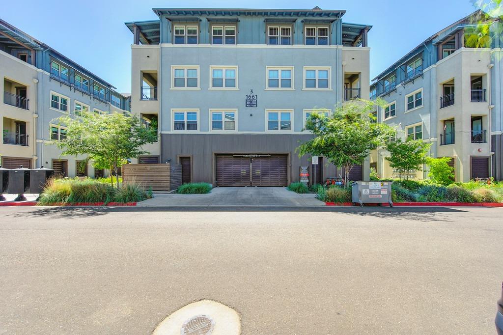 Browse Active DAVIS Condos For Sale