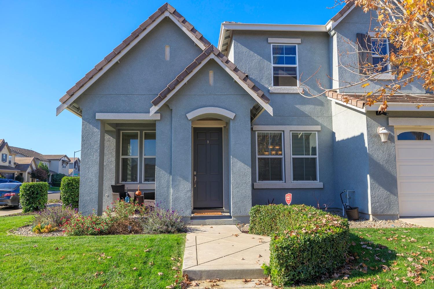 Detail Gallery Image 4 of 81 For 2901 Escalon Pl, Modesto,  CA 95355 - 4 Beds | 3 Baths