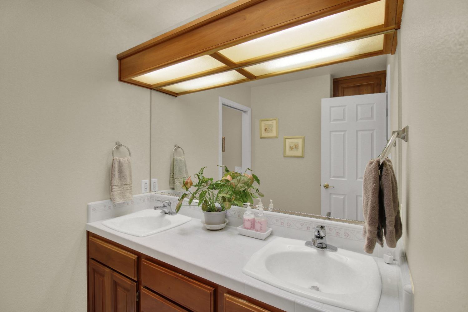 Detail Gallery Image 52 of 70 For 2164 Rothbury Ct, Turlock,  CA 95382 - 3 Beds | 2 Baths