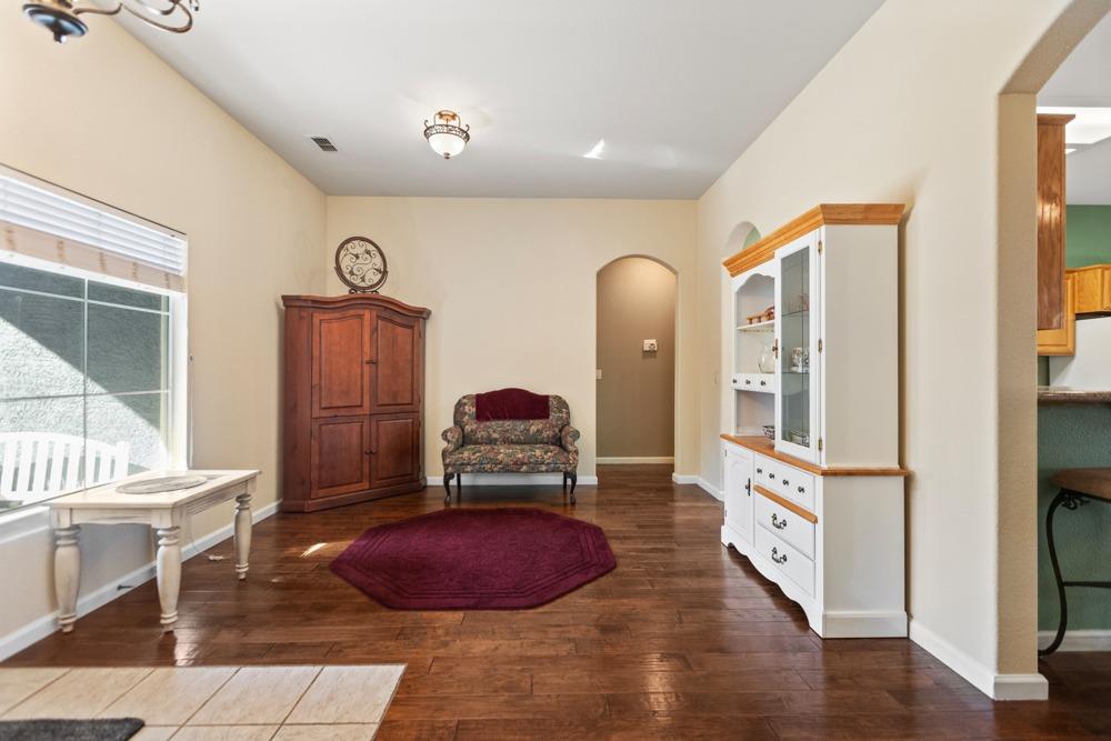 Detail Gallery Image 10 of 58 For 3632 Tortola Rd, West Sacramento,  CA 95691 - 3 Beds | 2 Baths