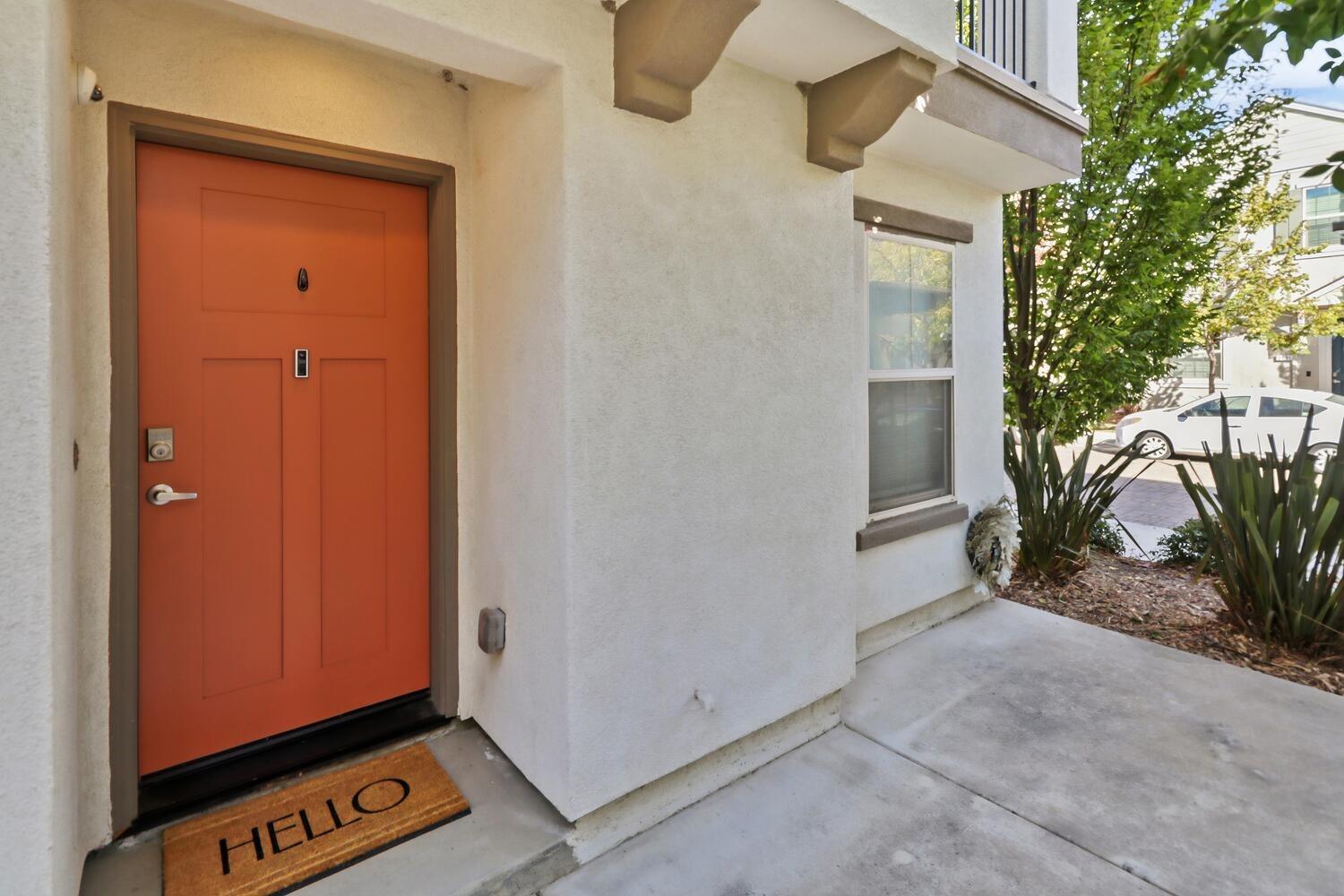 Detail Gallery Image 4 of 31 For 2678 Cleat Ln #11,  Sacramento,  CA 95818 - 2 Beds | 2 Baths